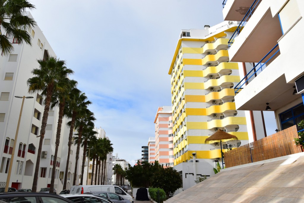 Foto: Rua do Nascente - Quarteira (Faro), Portugal