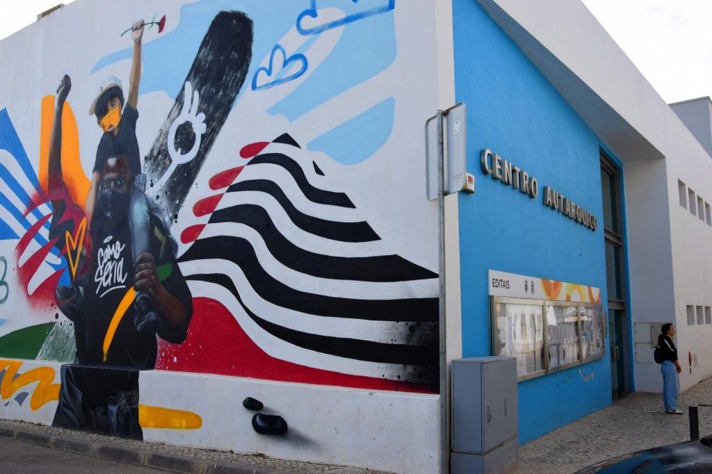 Foto: Centro Auterquico - Quarteira (Faro), Portugal