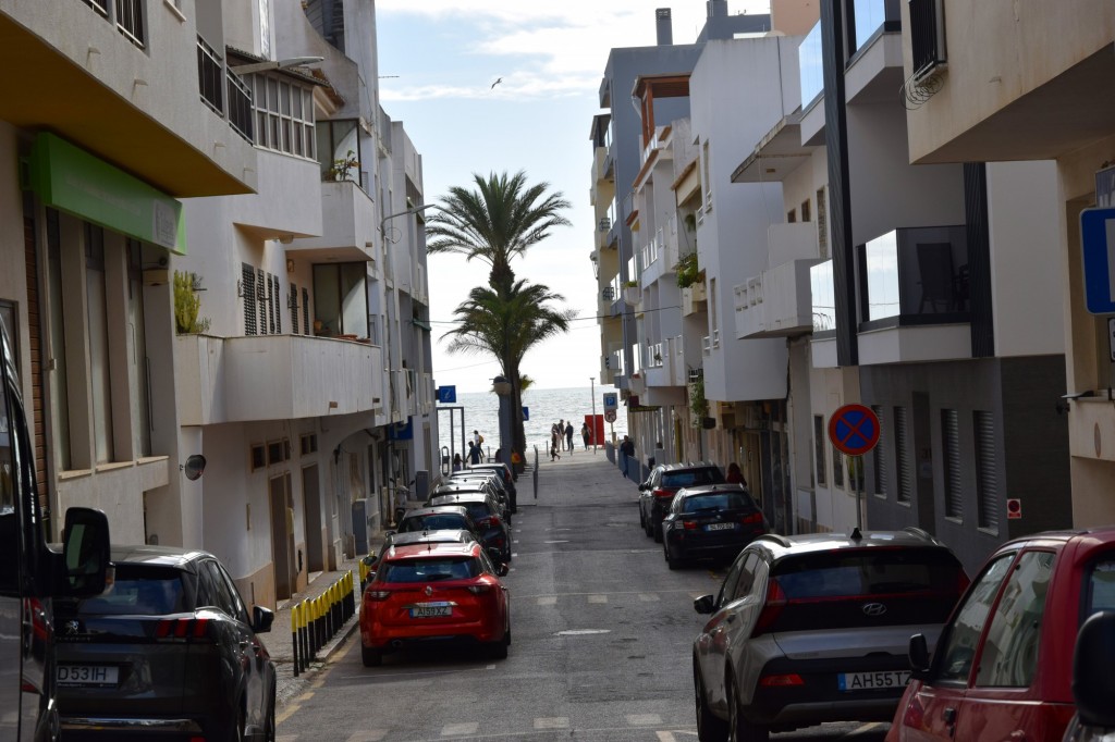 Foto: Rua Diogo Câo - Quarteira (Faro), Portugal