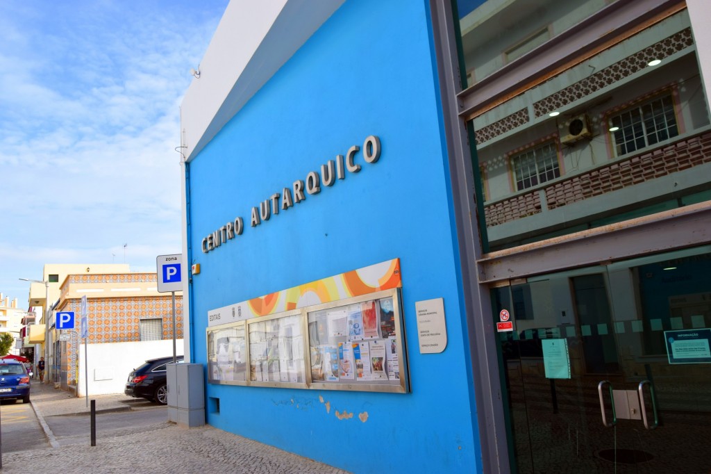 Foto: Centro Auterquico - Quarteira (Faro), Portugal