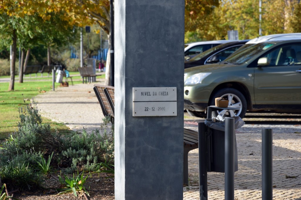 Foto: Desbordamiento del Río Gilâo el  22-12-2000 - Tavira (Faro), Portugal