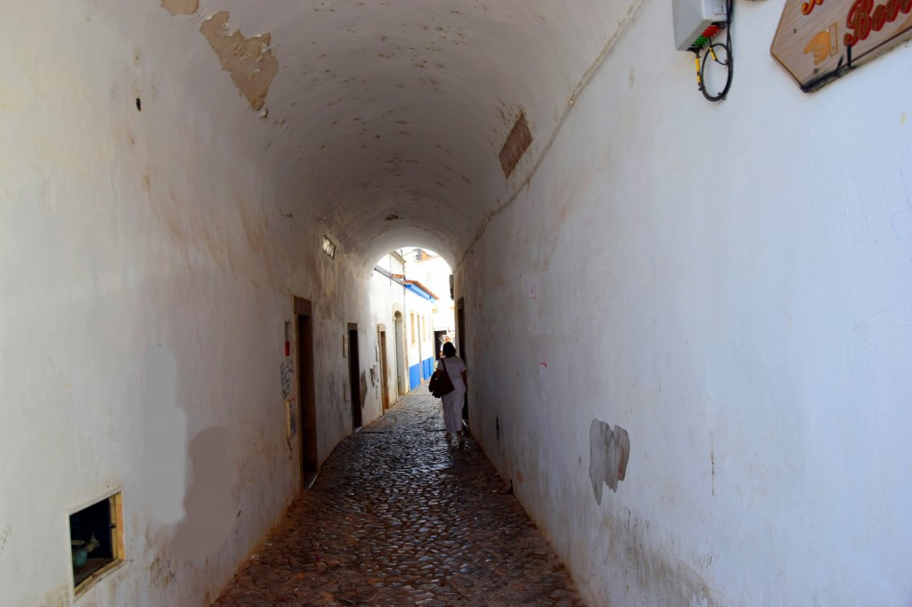 Foto: Rua Borda D'agua da Asseca - Tavira (Faro), Portugal