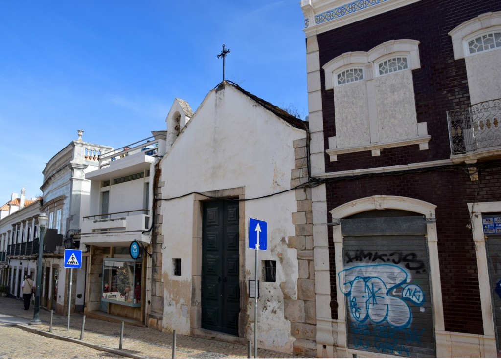 Foto: Capela de Nossa Senhora da Consolaçâo - Tavira (Faro), Portugal