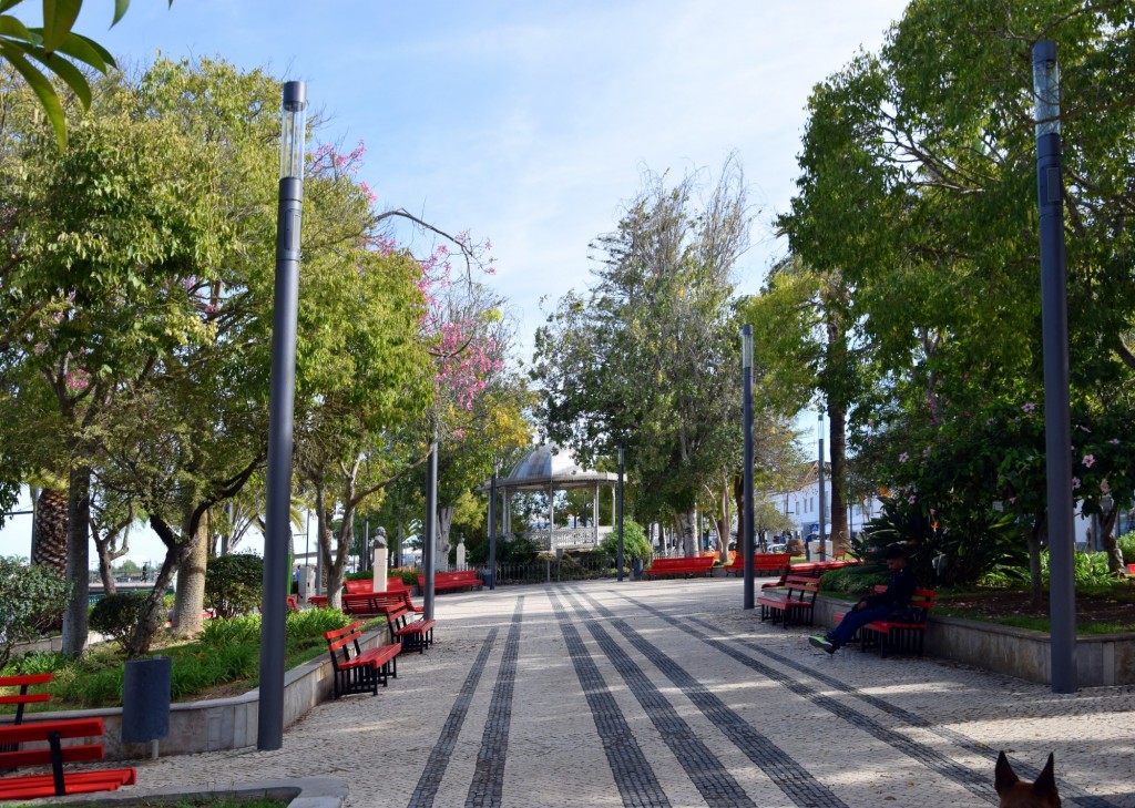 Foto: Jardim do Coreto - Tavira (Faro), Portugal