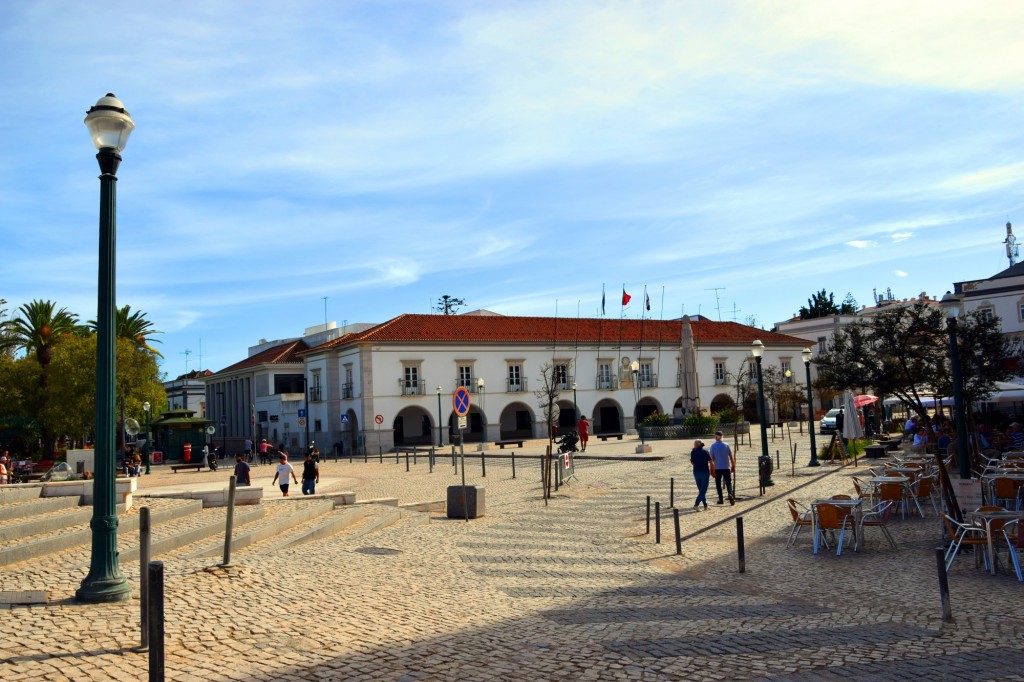 Foto: Praça da República - Tavira (Faro), Portugal