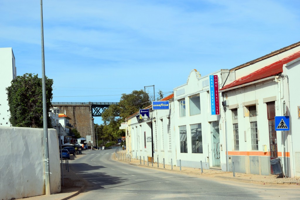 Foto: Rúa Chefe Antonio Afonso - Tavira (Faro), Portugal