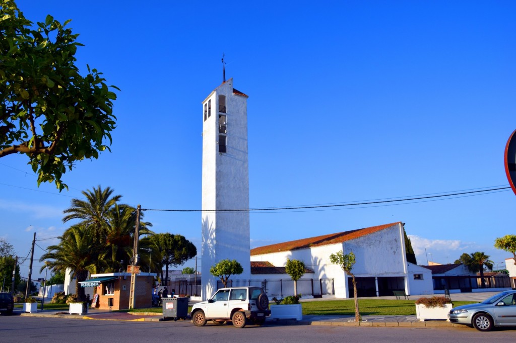 Foto: Parroquia Nuestra Señora de la Marisma - El Trobal (Sevilla), España