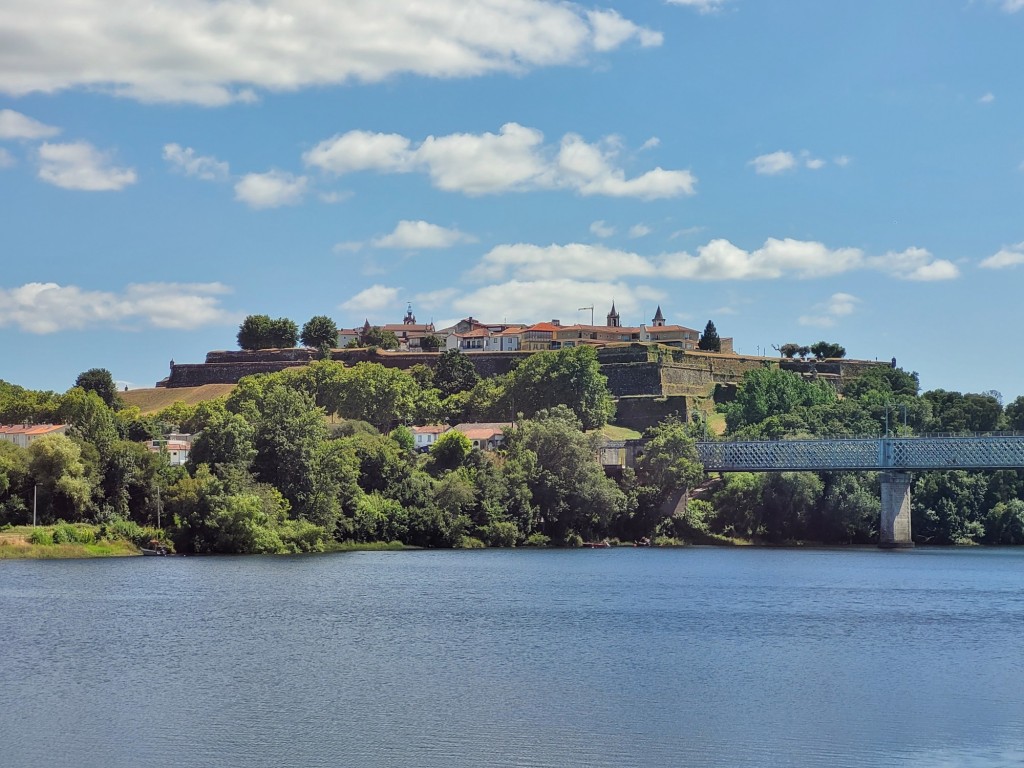 Foto: Navegando por el Miño - Tui (Pontevedra), España