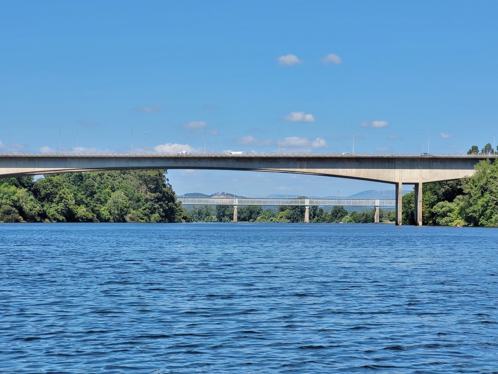 Foto: Navegando por el Miño - Tui (Pontevedra), España