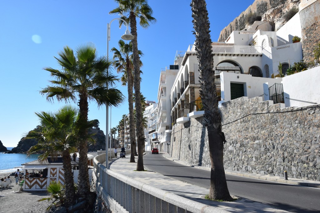 Foto: La curva del Paseo la Caletilla - Almuñecar (Granada), España