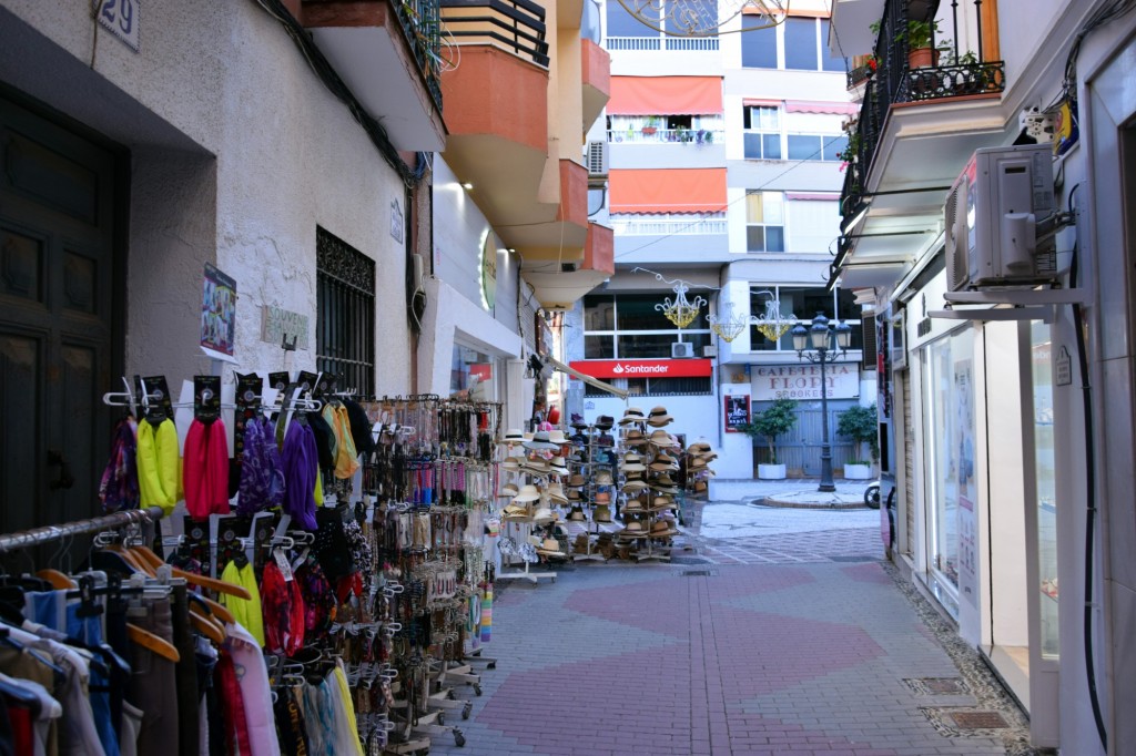 Foto: Comercios en Baja de Mar - Almuñecar (Granada), España