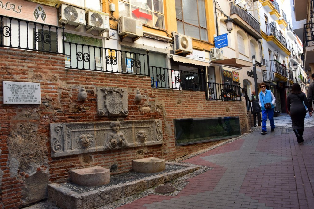 Foto: Pilar de la Calle Real - Almuñecar (Granada), España
