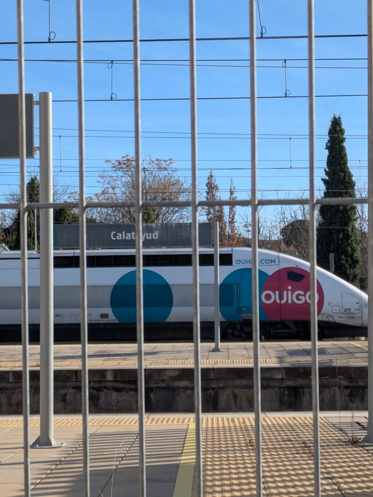 Foto: Ouigo detenido en Calatayud - Calatayud (Zaragoza), España
