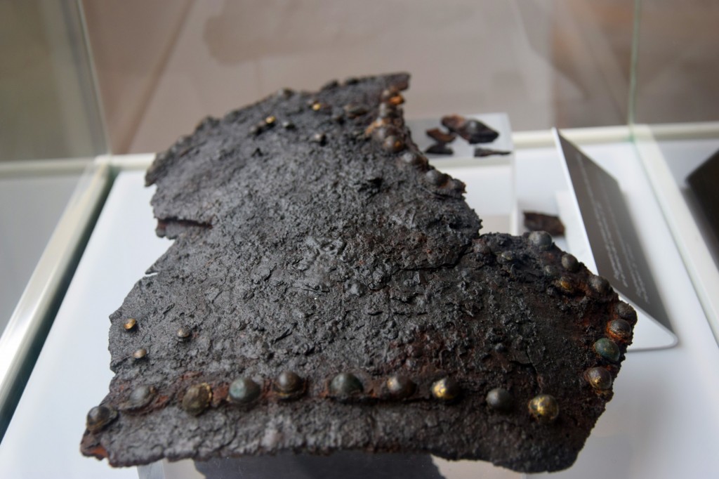 Foto: Fracmento de coraza encontrada en la mazmorra S.XVI - Almuñecar (Granada), España