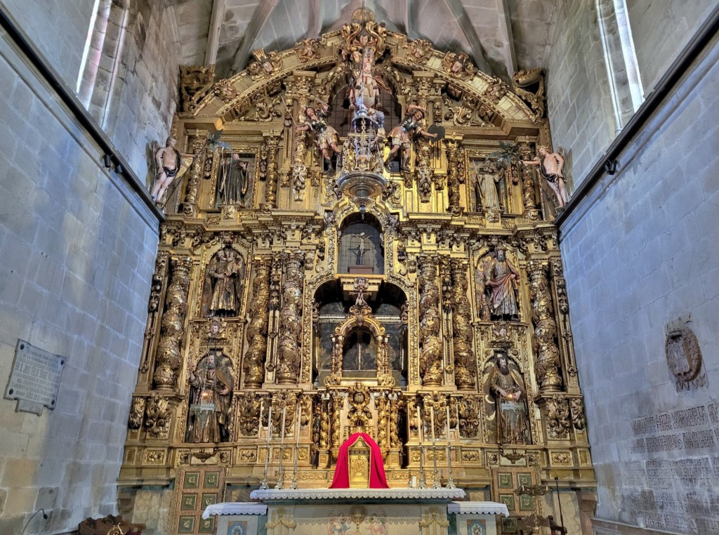 Foto: Iglesia de Santiago - Cangas (Pontevedra), España