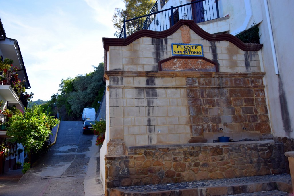 Foto: Calle Fuente - Algatocín (Málaga), España