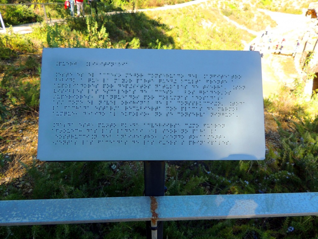 Foto: Braille. Conjunto Arqueológico de ITALICA - Santiponce (Sevilla), España