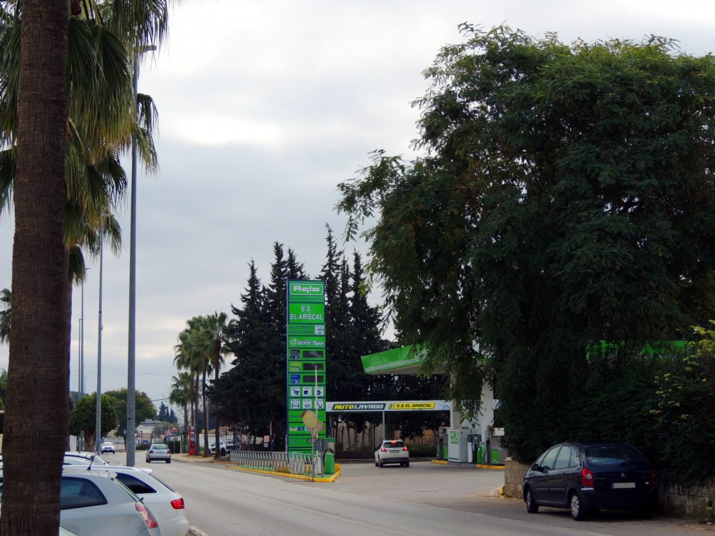Foto: Estación de Servicio El Ariscal - Villanueva del Ariscal (Sevilla), España