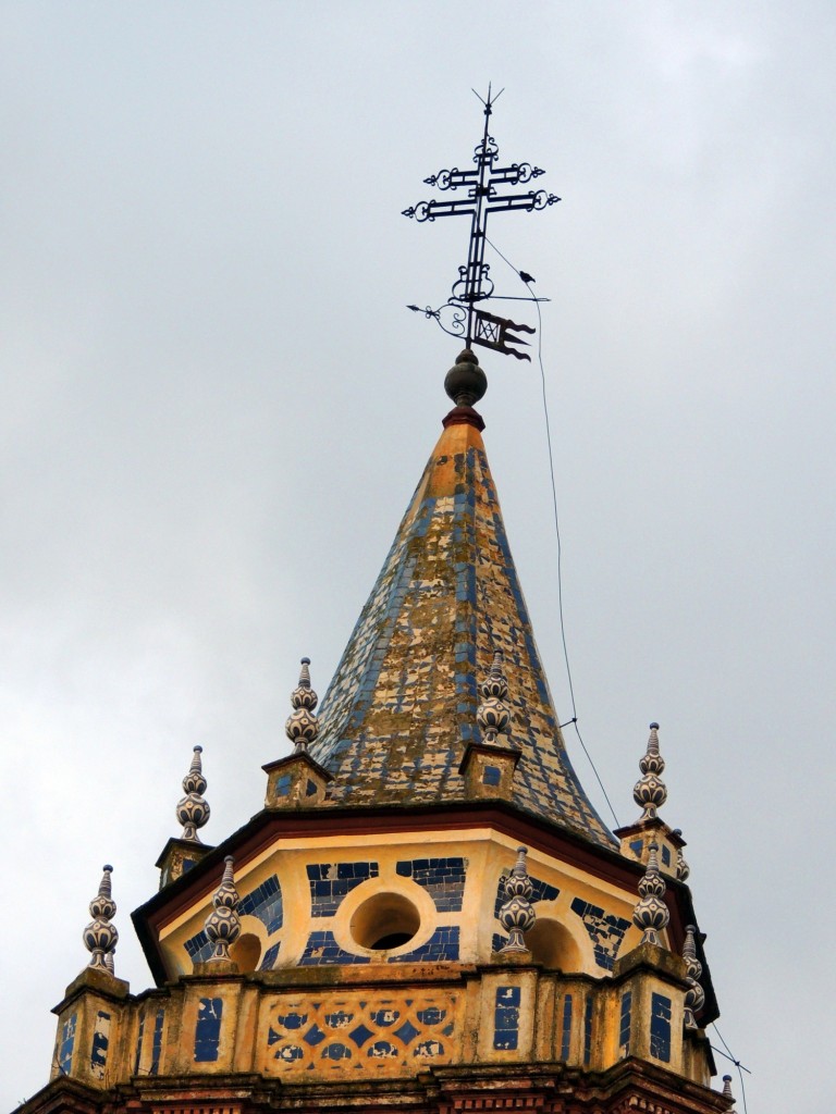 Foto: Las veletas en el campanario - Umbrete (Sevilla), España