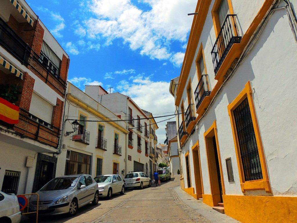 Foto: Calle Ramón y Cajal - Almodovar del Río (Córdoba), España