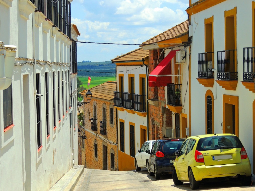 Foto: Calle Manuel de Falla - Almodovar del Río (Córdoba), España