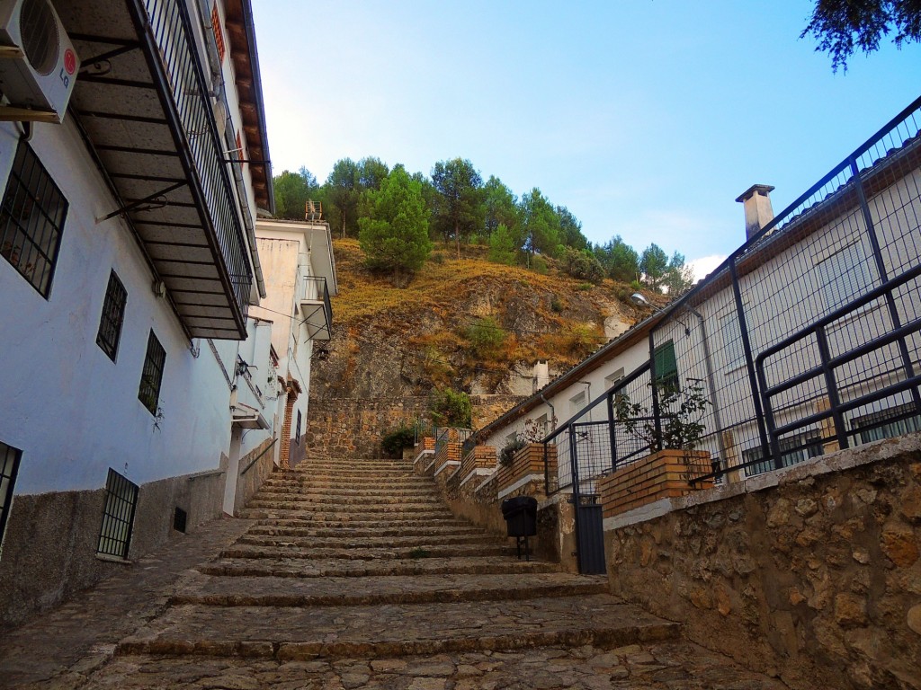 Foto: Callejón de la Iglesia - La Iruela (Jaén), España