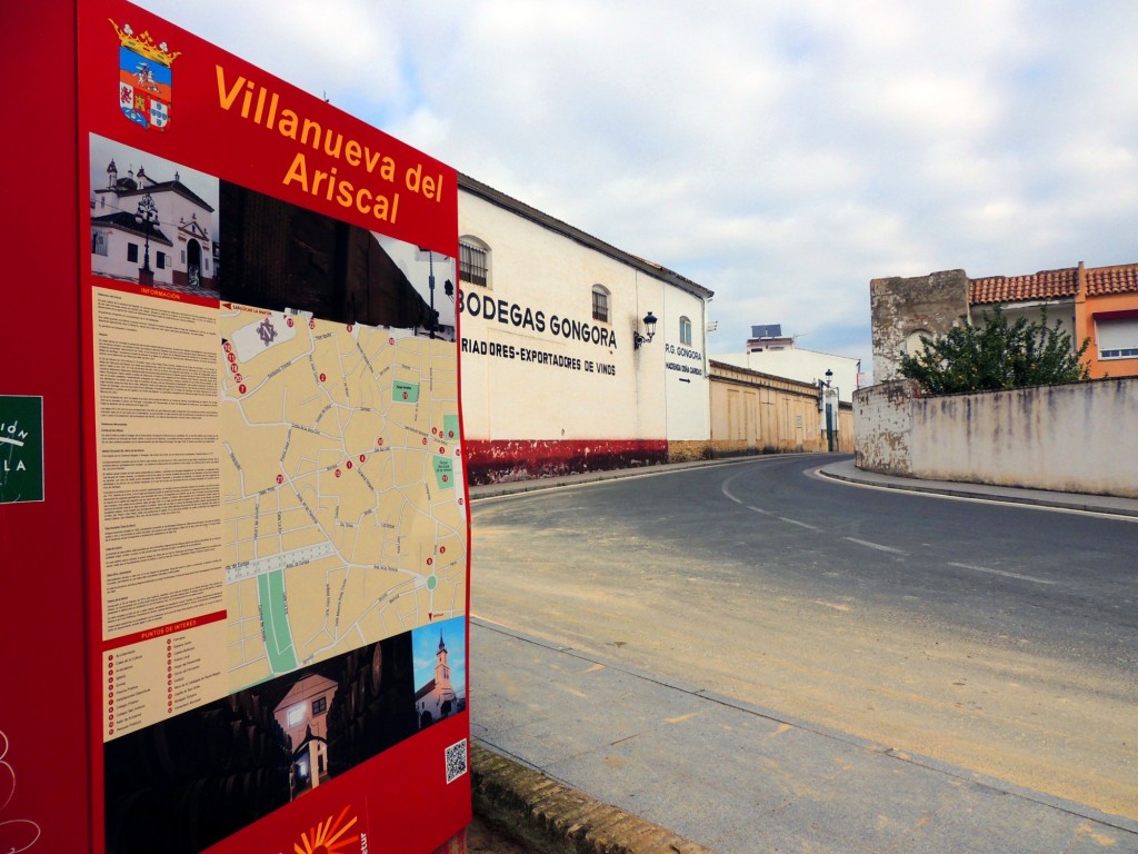 Foto: La SE- 512 - Villanueva del Ariscal (Sevilla), España