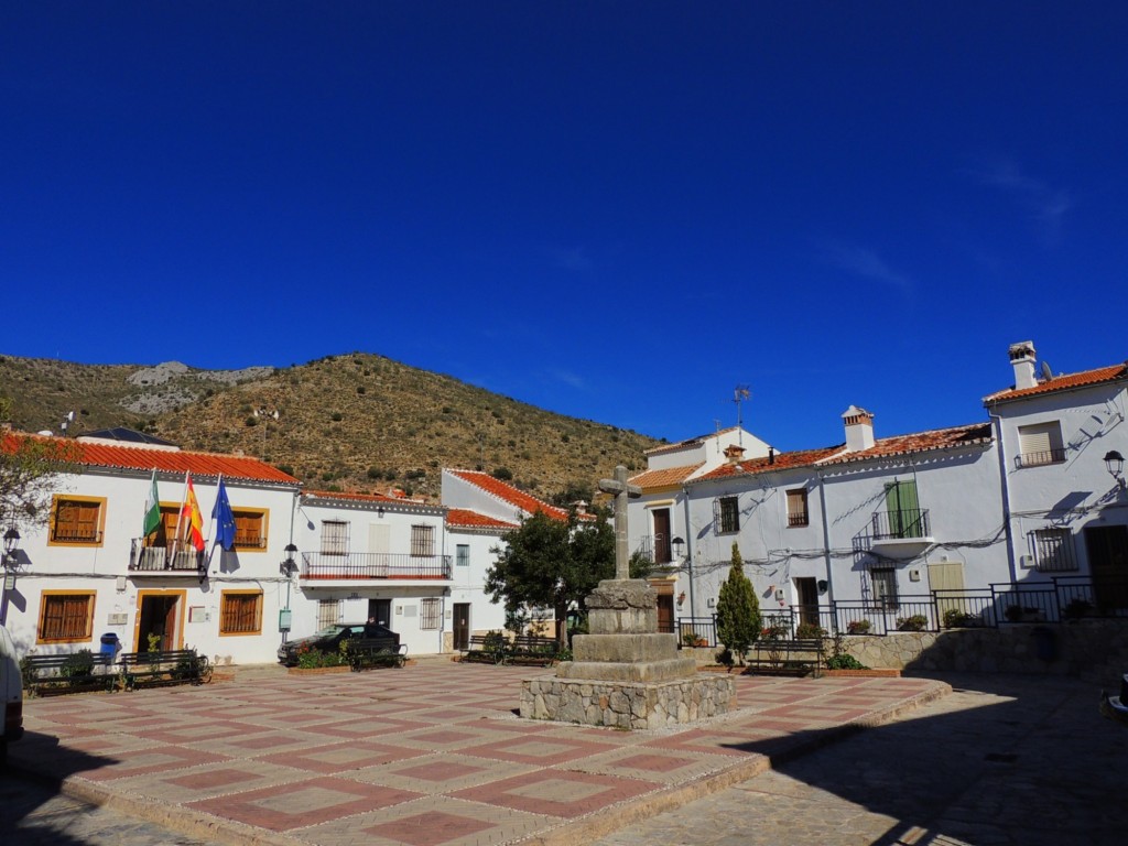 Foto: Plaza de la Constitución - Atajate (Málaga), España