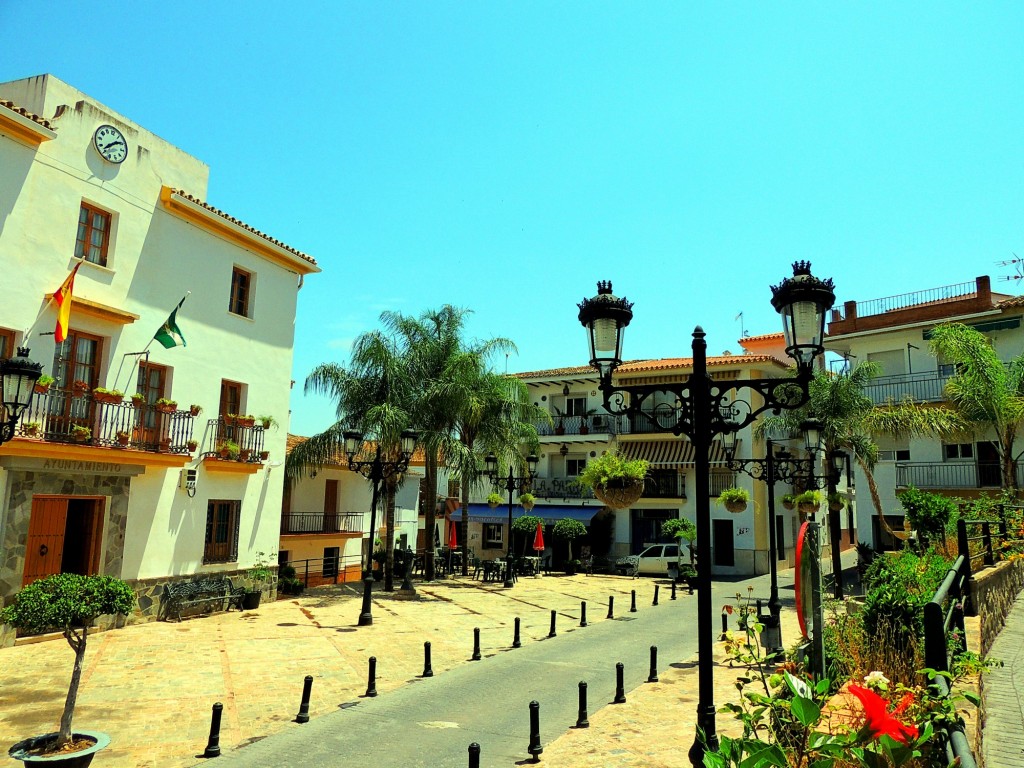 Foto: Plaza de la Constitución - Guaro (Málaga), España