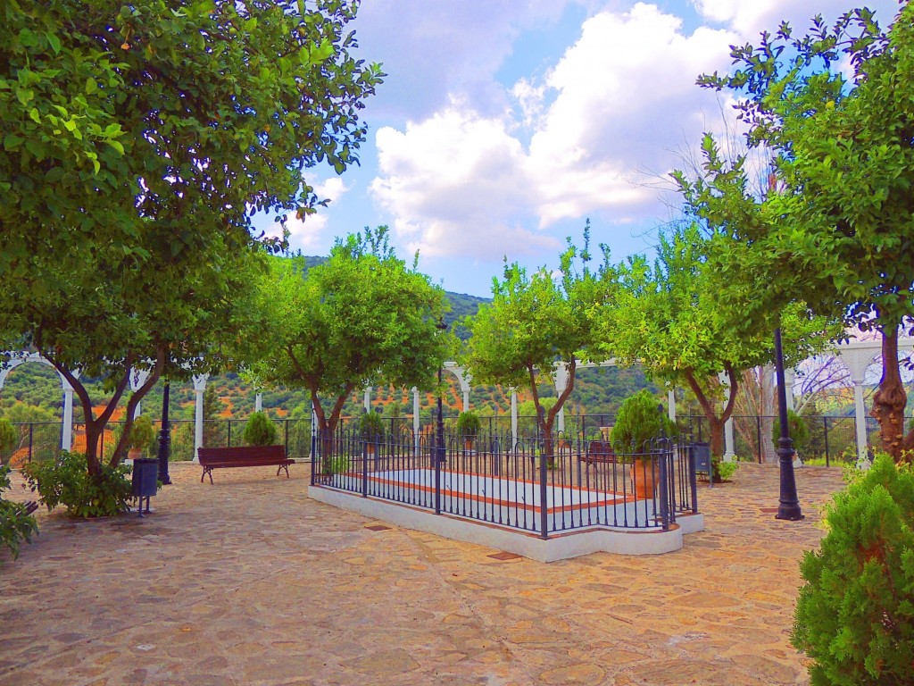Foto: Plaza de Andalucía - Benamahoma (Cádiz), España