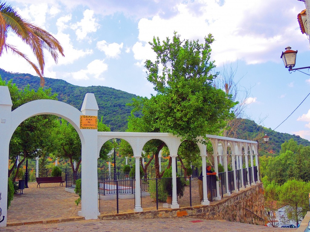 Foto: Plaza de Andalucía - Benamahoma (Cádiz), España