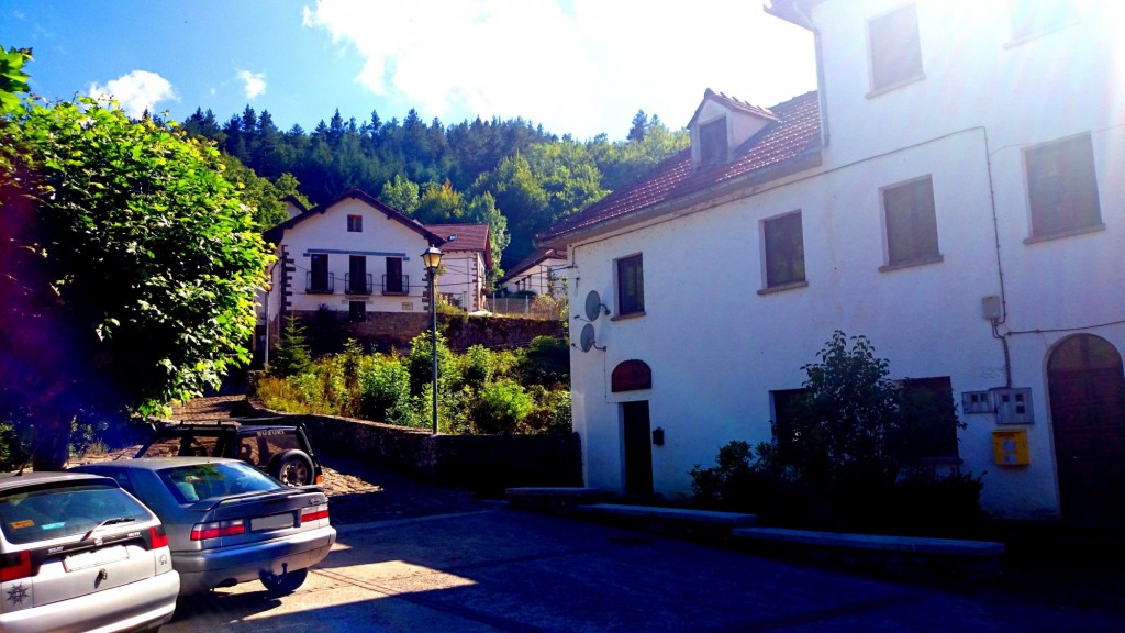 Foto: Plaza del Ayuntamiento - Izalzu (Navarra), España
