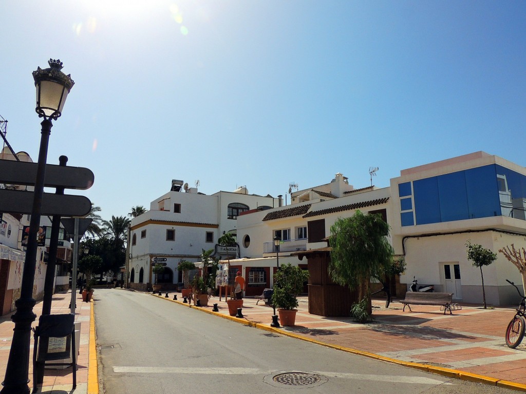 Foto: Plaza de Tamarón - Zahara de los Atunes (Cádiz), España