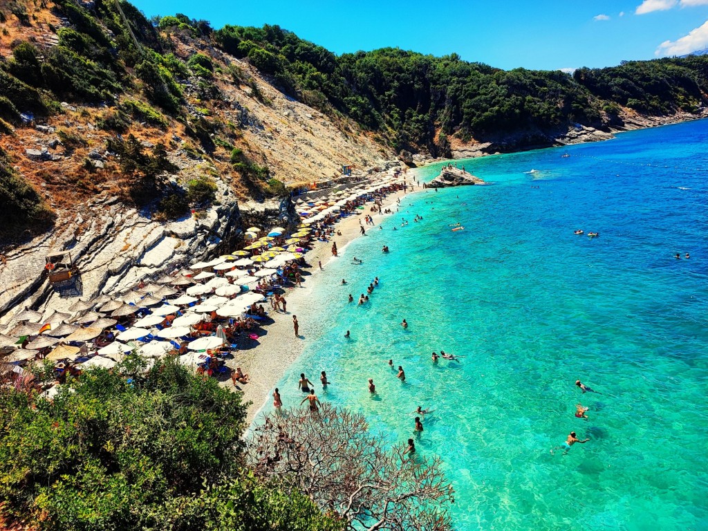 Foto: Plazhi i Pulëbardhës - Sarandë (Vlorë), Albania