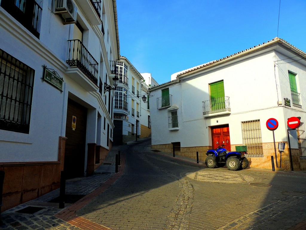Foto: Plaza del Romero - Alozaina (Málaga), España