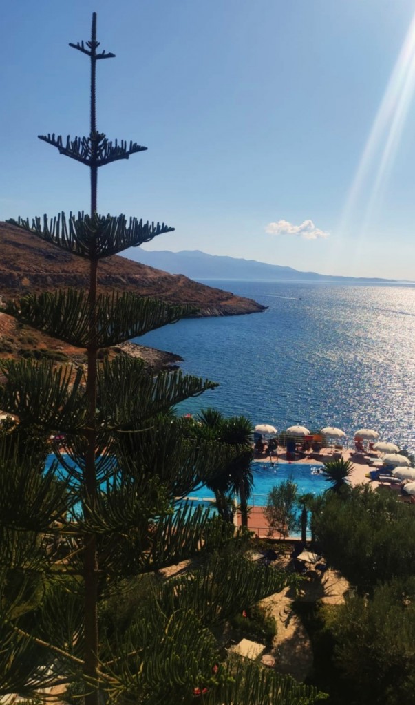 Foto: Gjiri i Midhjeve - Sarandë (Vlorë), Albania