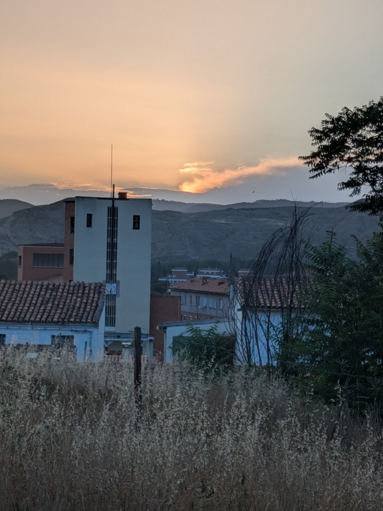 Foto: Crepúsculo sobre el barrio de San Antonio - Calatayud (Zaragoza), España