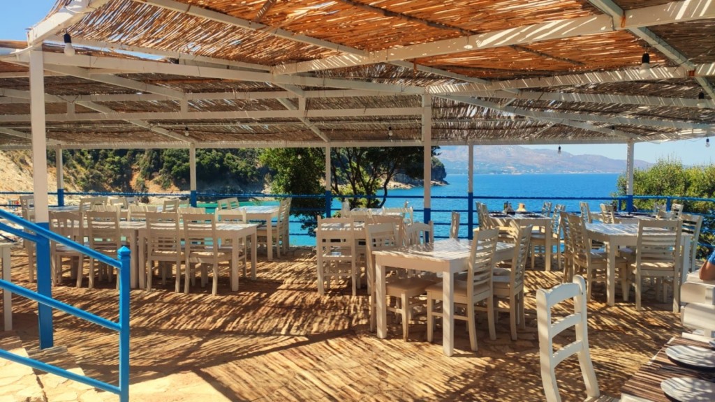 Foto: Plazhi i Pulëbardhes - Sarandë (Vlorë), Albania