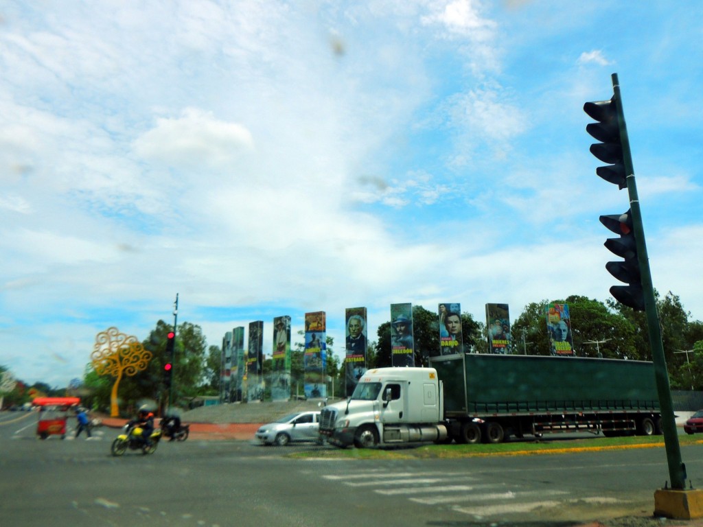 Foto: Avenida Bolivar - Managua, Nicaragua