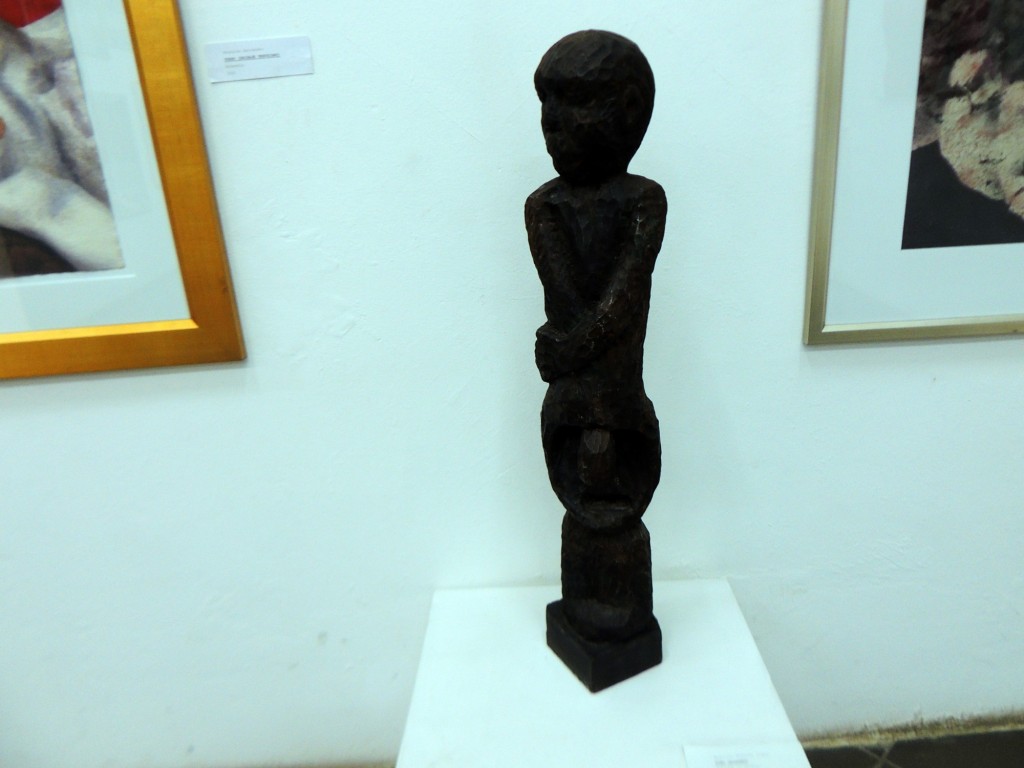 Foto: Niño Orinando de Aparicio Arthola, 1988 - Managua, Nicaragua