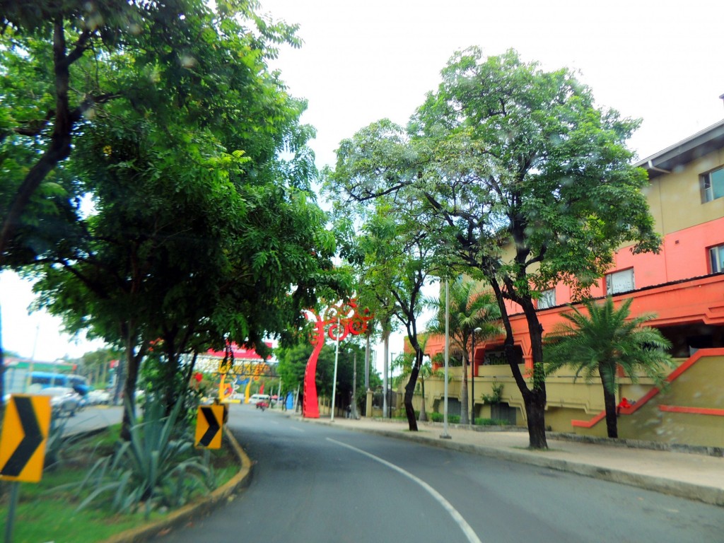 Foto: Avenida Bolivar, dirección al Museo Nacional - Managua, Nicaragua