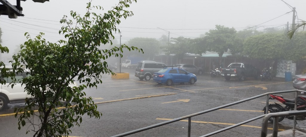 Foto: Luvia tropical en Catarina - Catarina (Masaya), Nicaragua