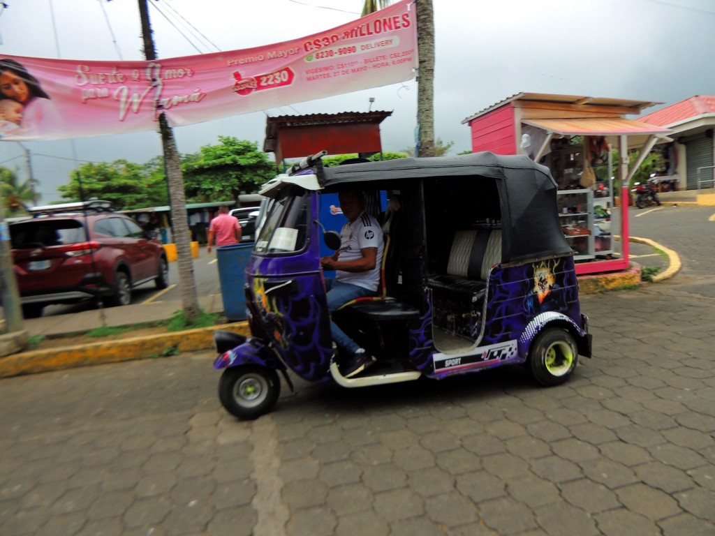 Foto: Caponera, vehículo típico de Nicaragua - Catarina (Masaya), Nicaragua
