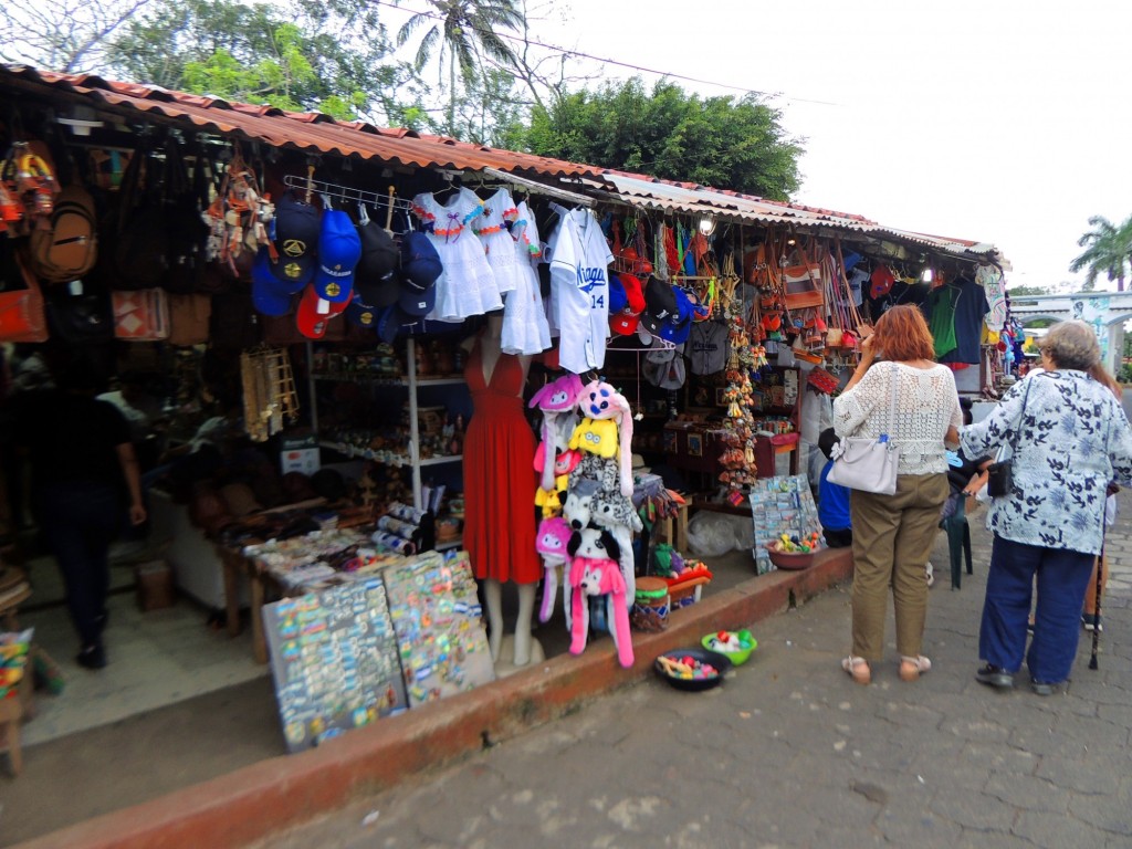 Foto: Tiendas de artesanías - Catarina (Masaya), Nicaragua