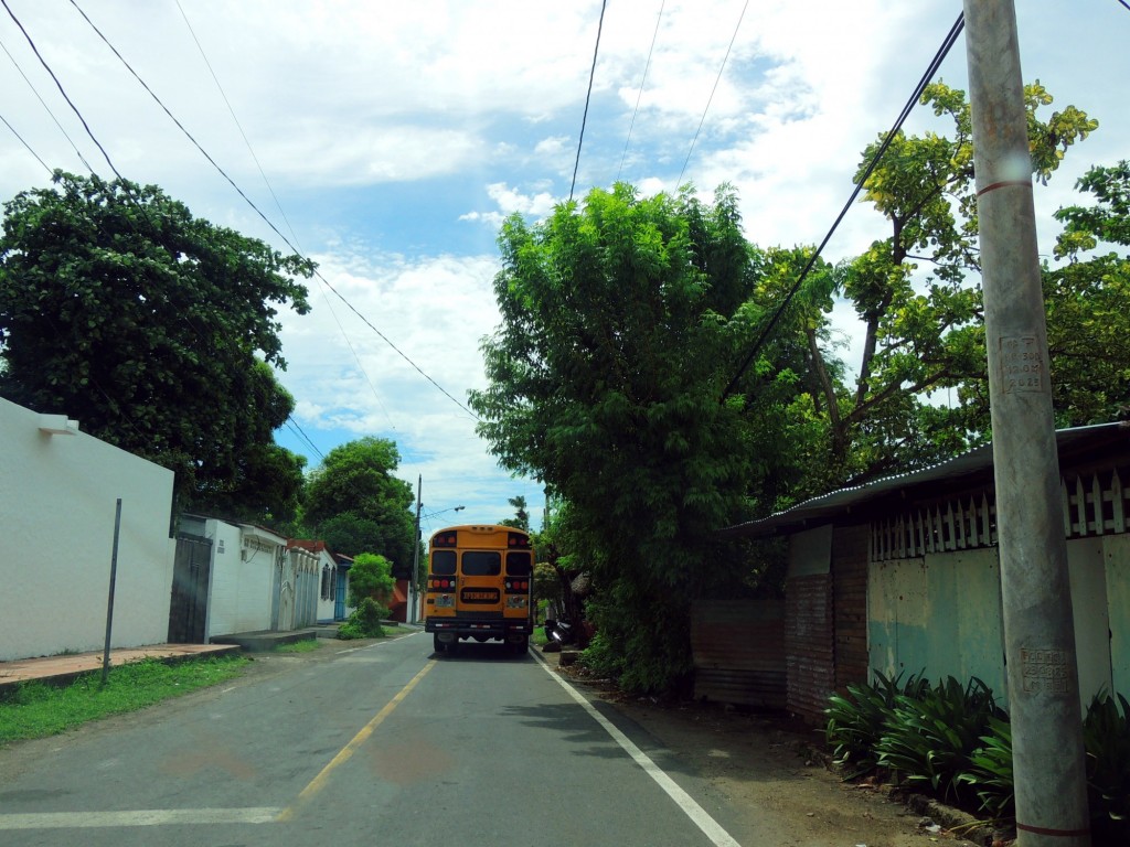 Foto: Carretera León-Poneloya hacia Las Peñitas - Playa Peñitas (León), Nicaragua