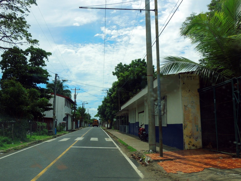 Foto: Carretera León-Poneloya hacia Las Peñitas, por San Carlos - Playa Peñitas (León), Nicaragua