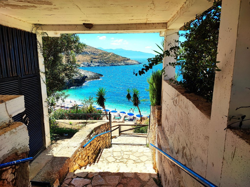 Foto: Gjiri i Midhjeve - Sarandë (Vlorë), Albania