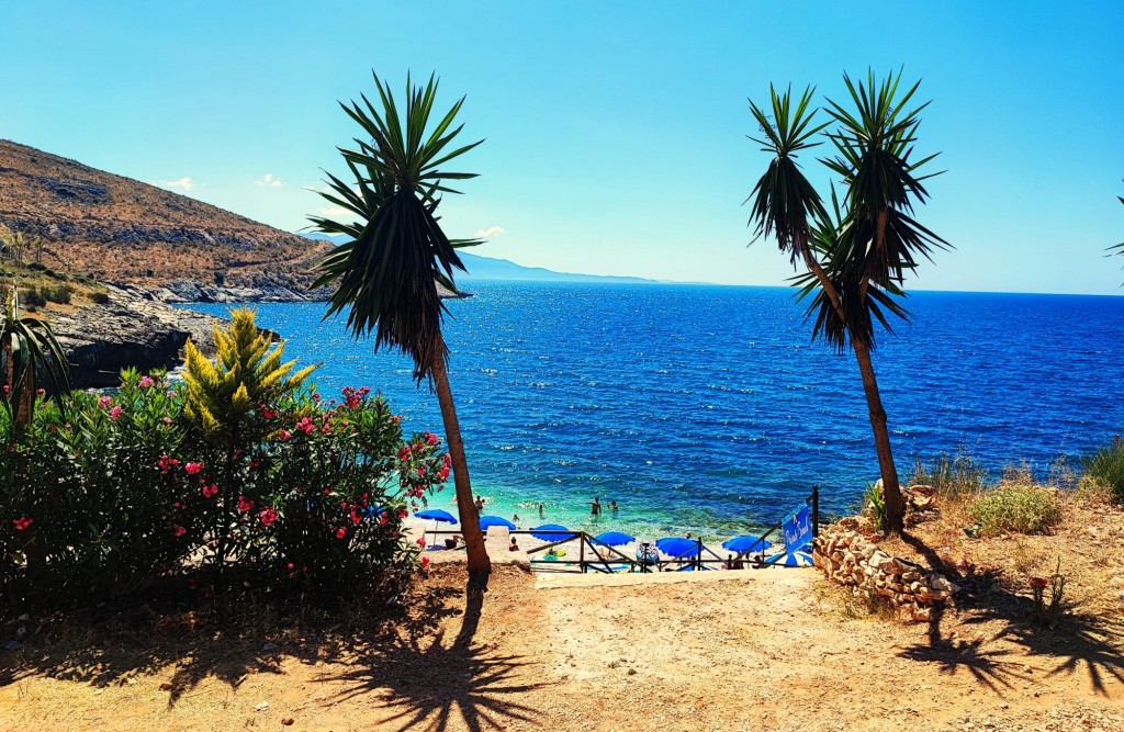 Foto: Gjiri i Midhjeve - Sarandë (Vlorë), Albania