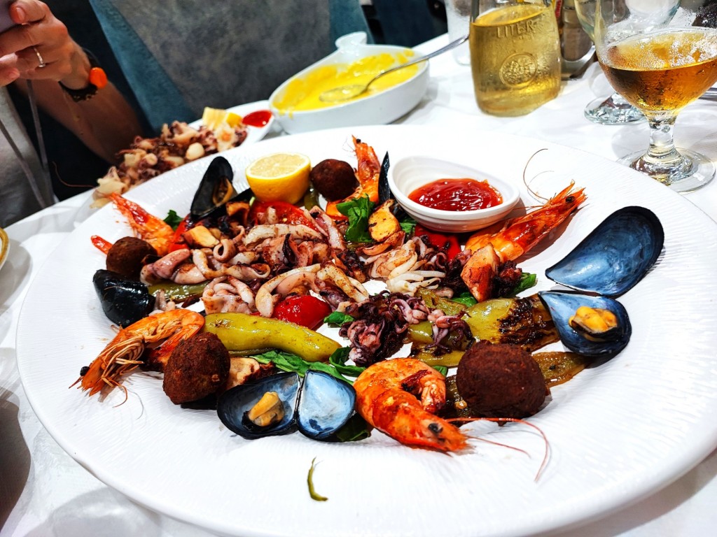 Foto: Gastronomía Local - Sarandë (Vlorë), Albania