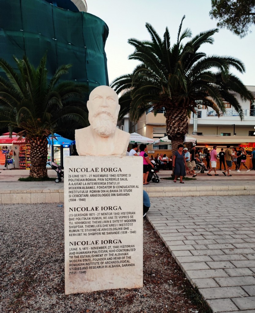 Foto: Nicolae Iorga Monument - Sarandë (Vlorë), Albania